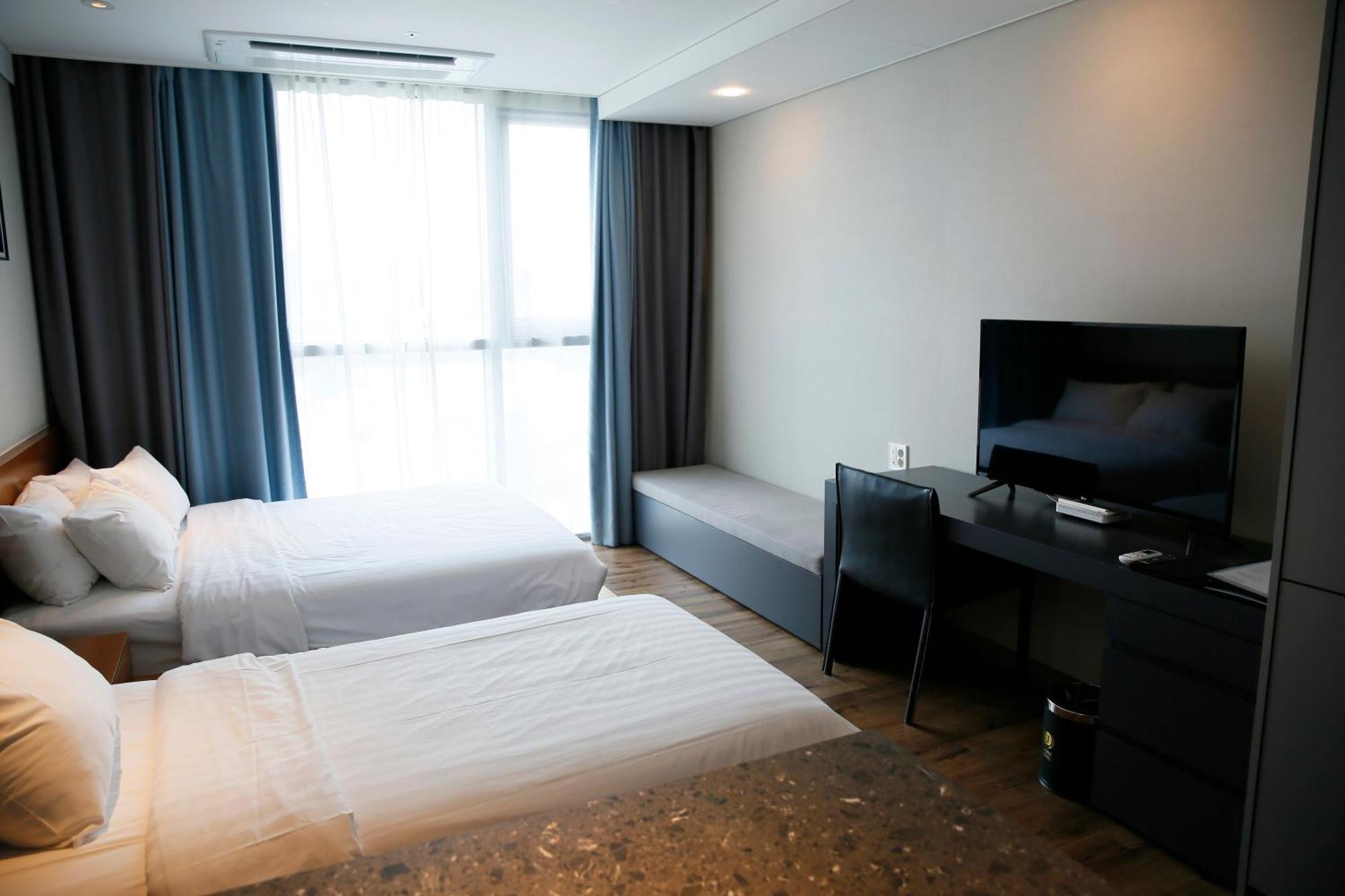 J One Hotel Cheongju Zewnętrze zdjęcie