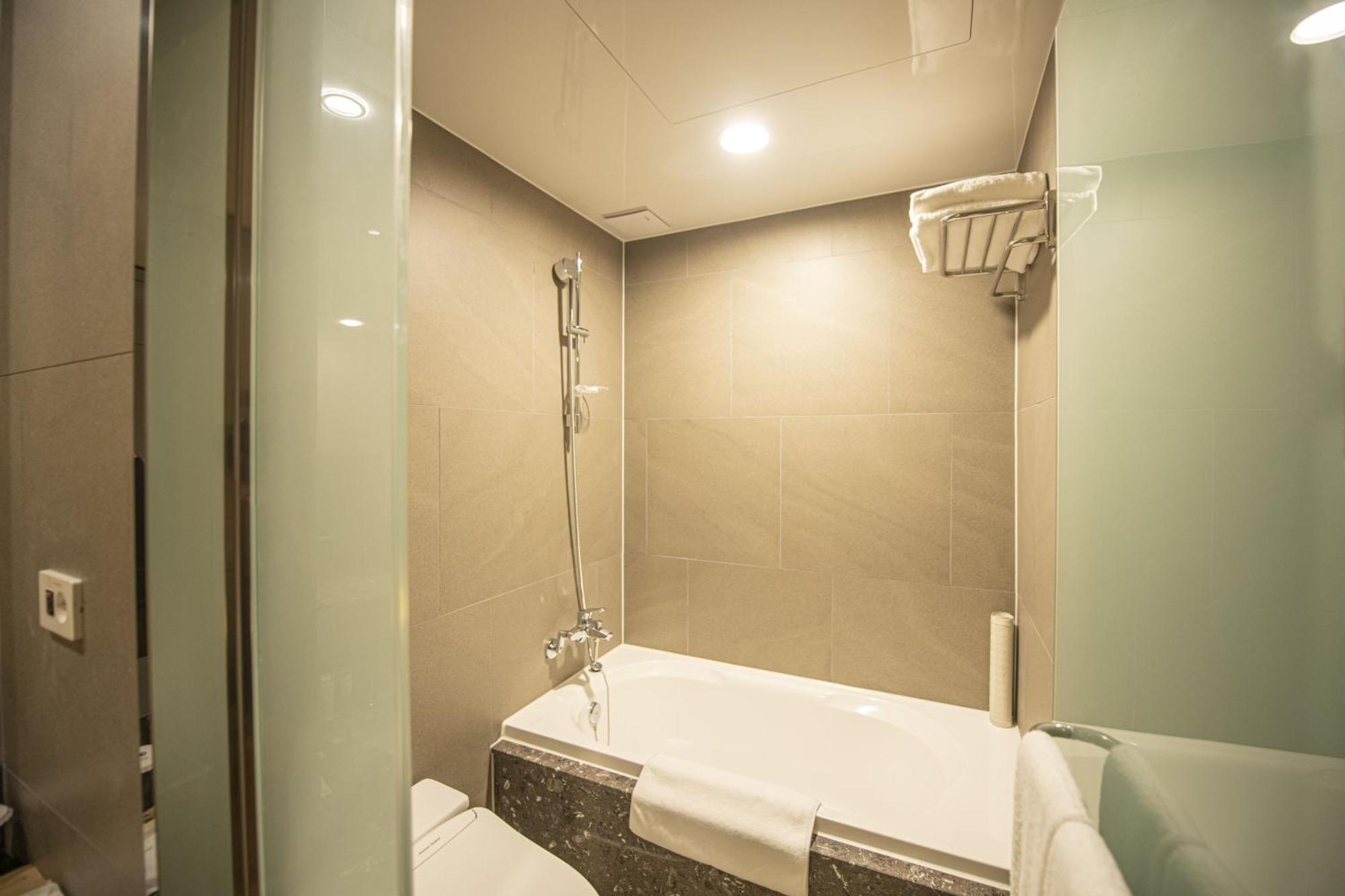 J One Hotel Cheongju Zewnętrze zdjęcie